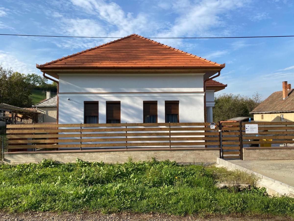 Lukács Vendégház Erdohorvati Exterior foto